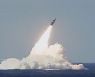 SLBM 수중 발사시험 세계 7번째 성공..신형 미사일도 공개