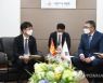 박재민 차관, 몽골 국방차관과 양자 회담
