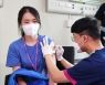 [포토]의료진부터 원숭이두창 대응 백신 접종
