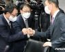 이종호 장관-통신3사 CEO 첫 회동 11일로 연기..중간요금제 논의