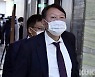 [쿠키뉴스 여론조사] '법검갈등'서 윤석열 손 든 국민들
