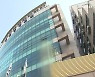 교회에서 마스크 안 쓰고 행사..무더기 확진