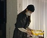 강민경, 셀프 페인팅까지 못하는 게 없는 '금손'..CEO는 다르네 [★해시태그]