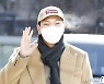 김필 '맹추위 속 라디오 출근'