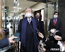 김병욱 탈당 관련 답변하는 김종인