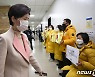중대재해법, 경영진 1년 이상 징역..정의·경영계 모두 반발(종합3보)