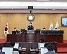 현충탑 참배 뒤 단체로 식사한 광양시의원들 과태료 10만원