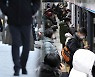 폭설·한파에 지하철 고장까지..출근길 교통대란