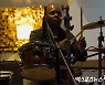 마이클 잭슨 드럼 연주가도 반한 방탄소년단 '다이너마이트'