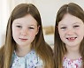 일란성 쌍둥이도, 유전적으로 100% 같진 않아 (연구)