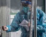 긴급사태 발효 첫날, 일본 코로나 신규 환자 최다 기록