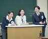 '아는형님' 김선영, 강호동 향한 팬심 고백 "20대 때부터 눈여겨봤다"