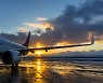인도네시아 항공기 바다 추락..당국 수색 작업 중