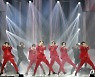 '베스트 그룹상' 몬스타 엑스 '열정적인 무대'