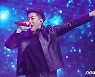 창모 '천재 래퍼의 환상적인 무대'