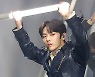 황민현 '황제의 눈빛' [MK포토]