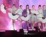 [MD포토] 오마이걸 '카리스마 부채춤'