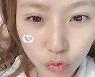 '딸셋맘' 이윤미, '♥주영훈' 또 반할 미모..스티커 착붙 초동안 [★해시태그]