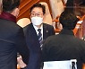 "빨리 하자" "더 있어봐"..치열한 청문회 샅바싸움