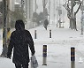 제주 눈그쳤지만 도로 통제 여전히 많아