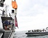 [사진] 인도네시아 추락 여객기 인양