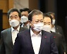 'MB·朴 사면'의 '사'자도 안 꺼낸 文