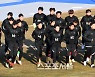 [포토]러닝으로 몸푸는 올림픽대표팀