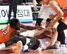 [포토] 전자랜드 탐슨, 이리 내놔~