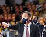 [현장인터뷰]4연승에도 한숨, 유재학 감독 "전반 공수 다 부족, 답답했다"