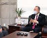 반기문 찾은 안철수