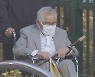 "이젠 거짓말과 재판서 싸워야 하나"..방역 현장 '허탈'