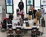 일본, 14일부터 외국인 입국 막는다..예외입국 한시 중단(종합)