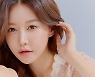 [화보] 윤애지, 청순한 자태 뽐내며 분위기 있는 화보 완성!
