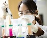 셀트리온 코로나 치료제 중증 발생률 54%↓..승인 즉시 처방 가능