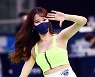 [MD포토] 치어리더 김한나 '살짝 드러낸 볼륨감'