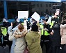 "사망 가능성 알고도 발로 밟아"..'살인죄' 추가
