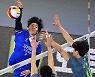 신장호 '블로커를 살짝 피해서' [포토]