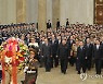 금수산태양궁전 찾은 북한 김정은