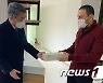 서순탁 시립대 총장, 기숙사 내준 학생들 방문해 감사 인사