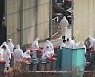 "AI 농장 3km 모두 살처분"..비과학적 방역 밀어부친 정부