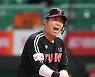 21년차 백업 포수, "최고령 데뷔 첫 끝내기 안타가 가장 기억에.."
