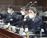이인영 장관, 남북교류협력위 주재