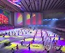 북한, 화려한 당대회 기념공연