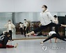 마스크 쓰고, 조금 더 특별한 무대
