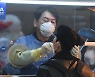 출마 선언 후 다시 의료봉사 나선 '의사 안철수'