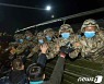 북한 열병식 참가 군인들, 평양 도심 행진