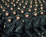 북한, 당 대회 기념 열병식 진행..열병종대 대거 행렬
