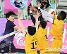 [인천리뷰]"임동혁 피날레 서브득점 2개" 대한항공, 5세트 접전 KB손보 눌러