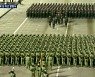 북한, 3개월 만에 또 야간 열병식..김정은 '엄지척'