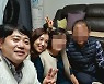 '사위·장모 7살차'..양준혁, '♥박현선' 부모님과 화기애애 인증샷
